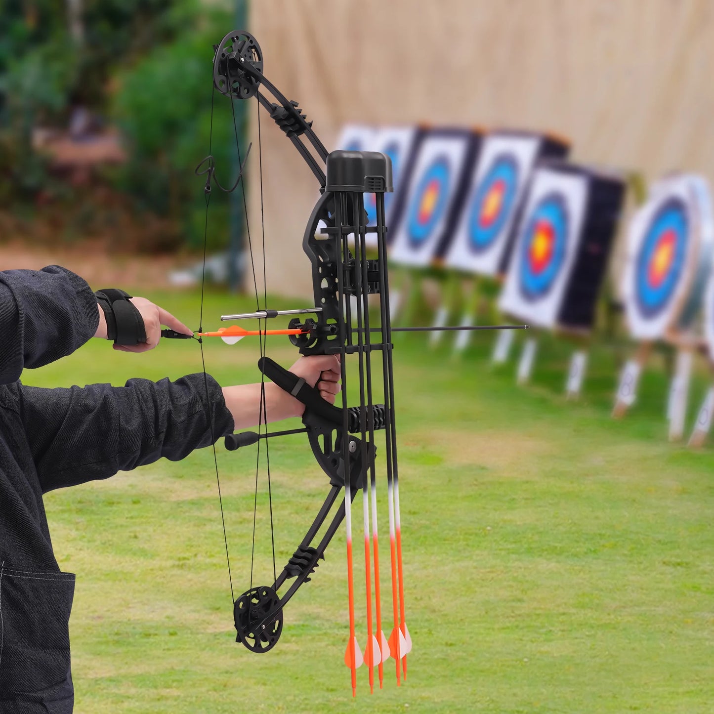 Compound Bow Kit 30-60lbs, Includes 12 Arrows